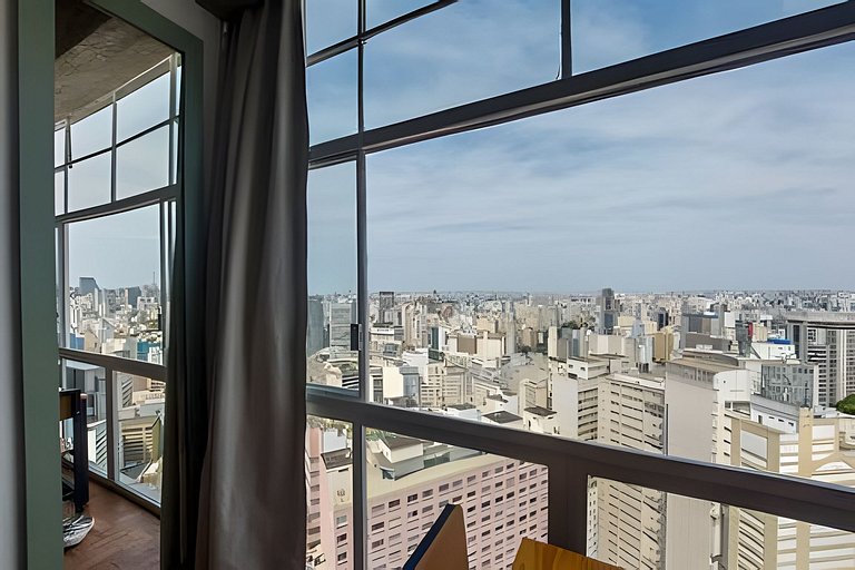 Studio Metrópole no último andar do Copan