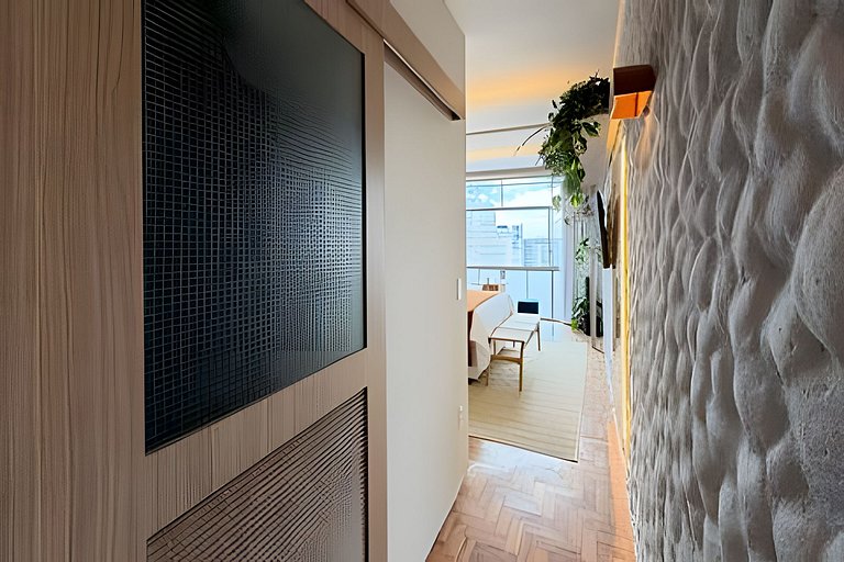 Todo abraço. Airbnb no Copan @yanainainteriores