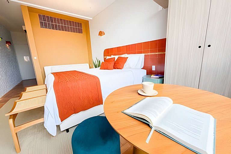 Todo abraço. Airbnb no Copan @yanainainteriores