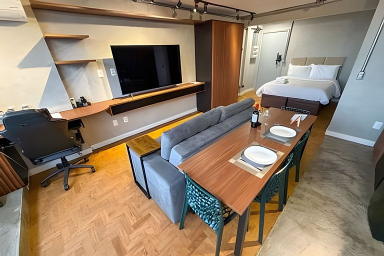 Studio executivo no 34° andar do Mirante do Vale