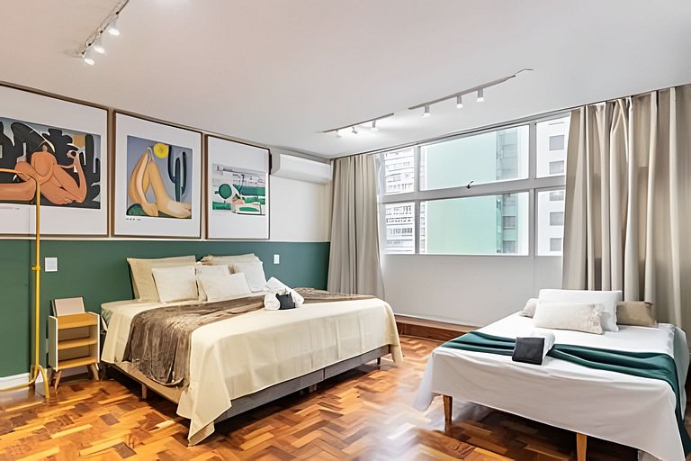 Tarsila no Mirante do Vale