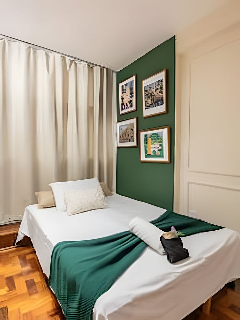 Tarsila no Mirante do Vale